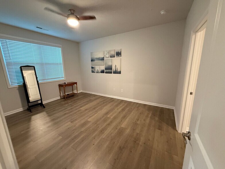 Building Photo - 6470 Grogan Hill Rd