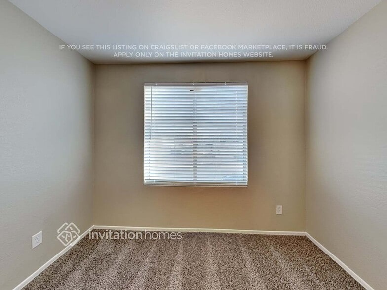 Building Photo - 3048 E Millbrae Ln