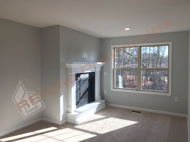 Building Photo - 1648 Pantego Trl