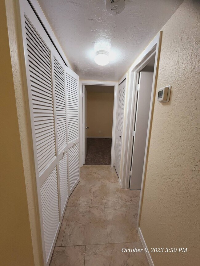 Building Photo - 6108 Whiskey Creek Dr