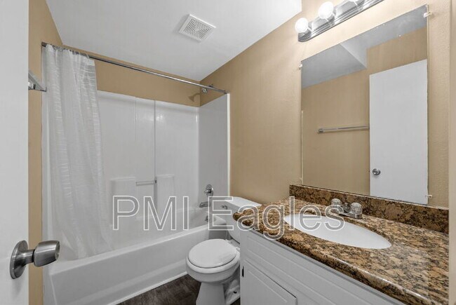 Building Photo - 3284 Tower Dr