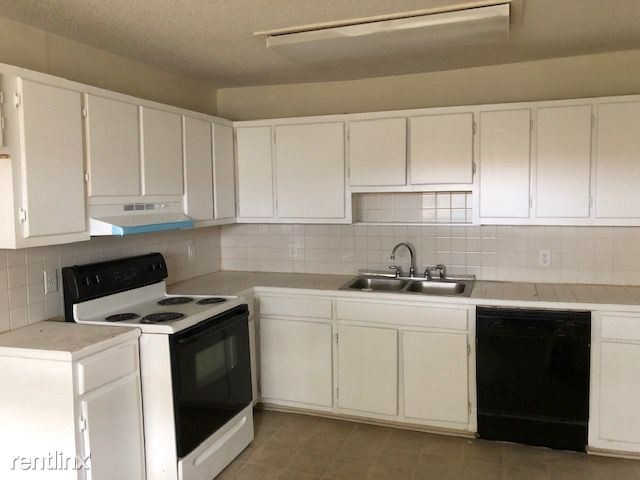 Building Photo - 3 br, 2 bath House - 2320 Demaret Dr