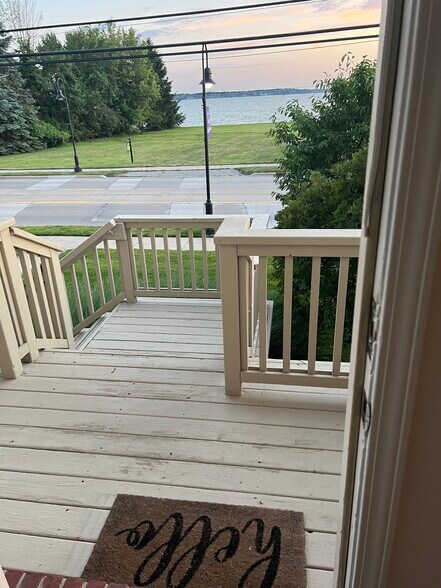 Building Photo - 1543 Cass Lake Rd