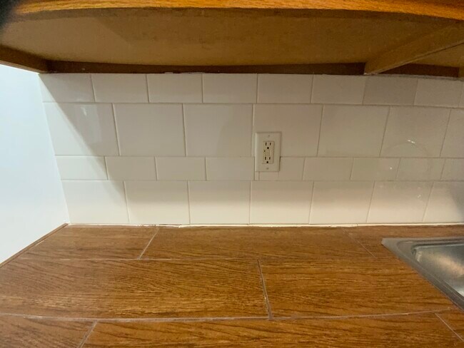 Building Photo - 1911 Ricouard Rd