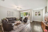 Building Photo - 4412 Paxton Pl