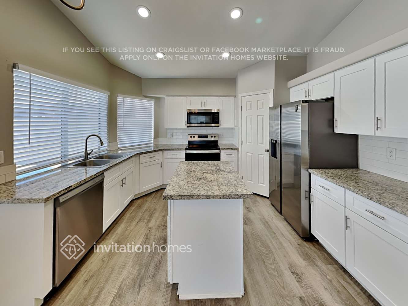 Building Photo - 7364 E Lobo Ave
