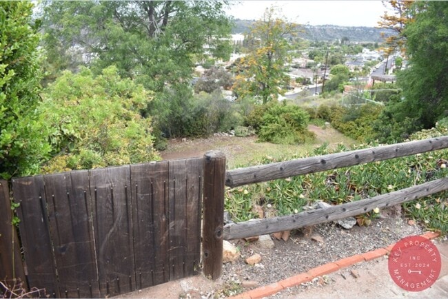 Building Photo - Grantville, Charming 4-Bedroom Home with S...