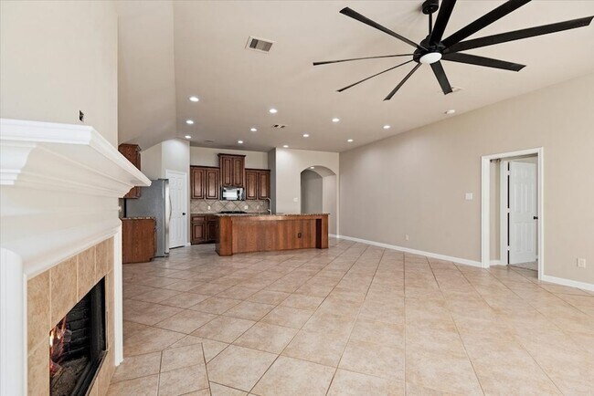 Building Photo - 26886 Treasures Ridge Dr