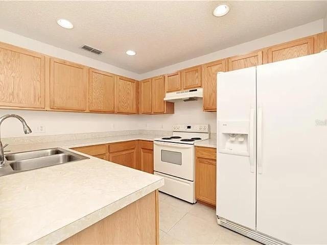 Building Photo - 2411 Ashecroft Dr