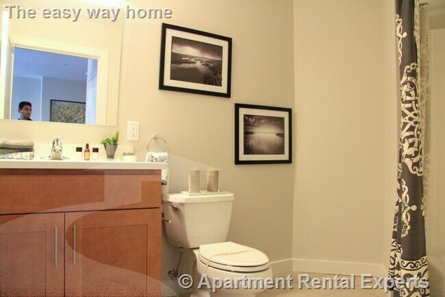 Building Photo - 632 Massachusetts Ave