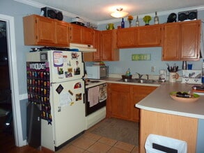 Building Photo - 1BR Condo | Near UTK | Fort Sanders