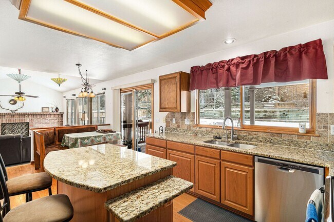 Building Photo - 10788 W Vista View Dr