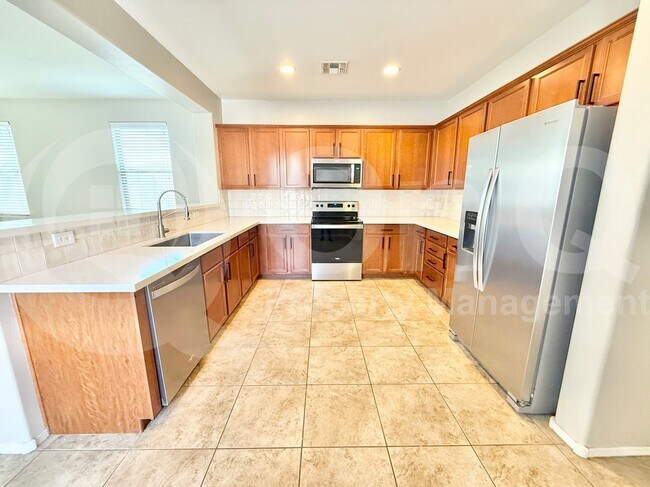 Building Photo - 4138 E Thunderheart Trail