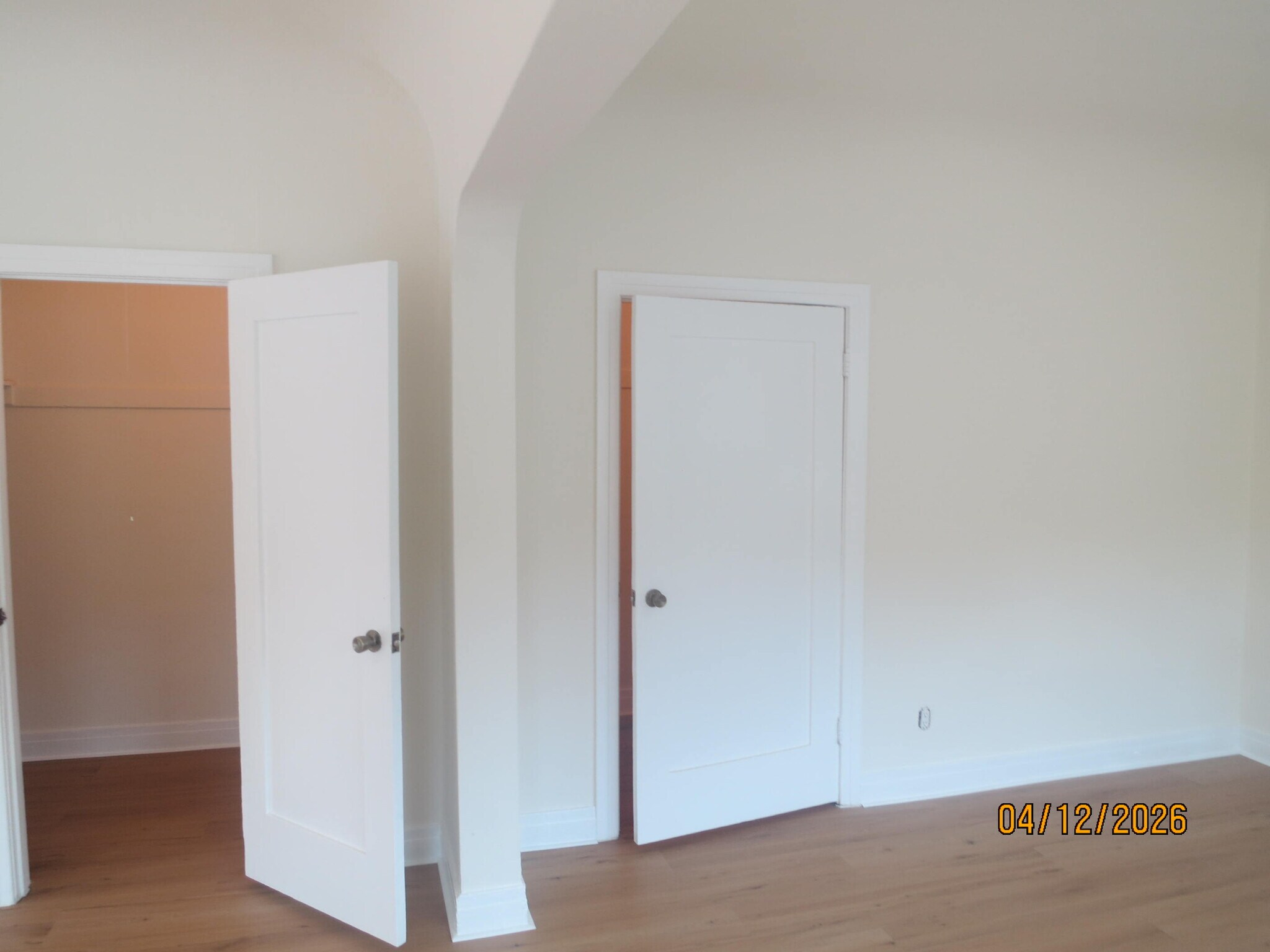 Building Photo - 2045 S Harcourt Ave