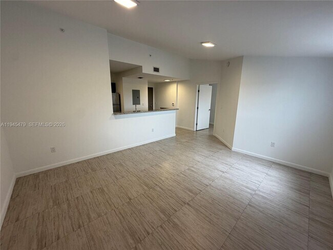 Building Photo - 1801 SW 32nd Ave