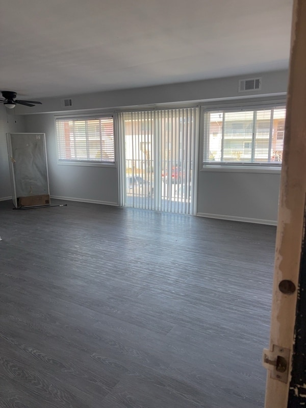 Building Photo - 5604 Crenshaw Rd