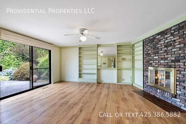 Building Photo - 9530 NE 30th St