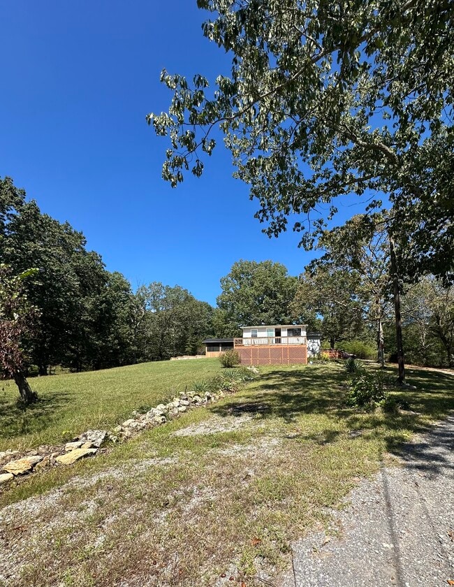 Building Photo - 550 Leiderman Rd