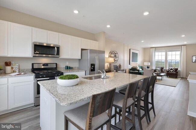 Building Photo - 1995 Fauna Dr