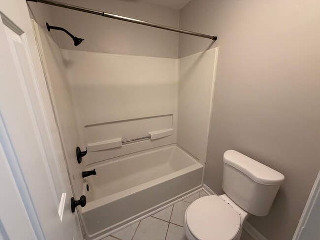 Building Photo - Charming 3 bed 2.5 Bath Townhome in Antioch