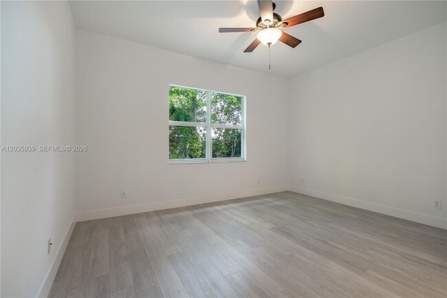 Building Photo - 4413 W Whitewater Ave