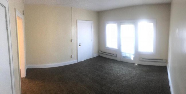 Building Photo - 3401 E. 147th Street, Unit 4