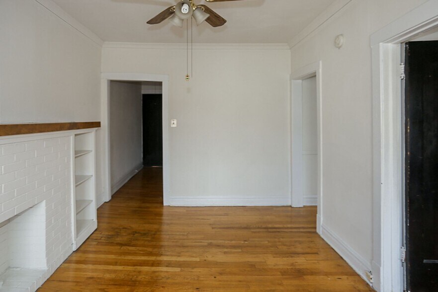 Building Photo - 2612 W Gunnison St