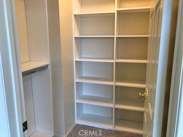 Building Photo - 444 Middlebury Ct