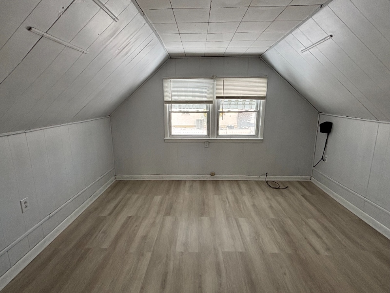 Building Photo - 2030 Eastman Ave