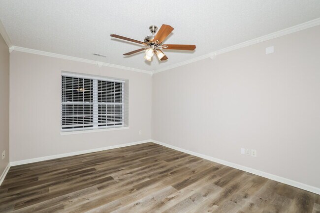 Building Photo - 9803 Trail Dr