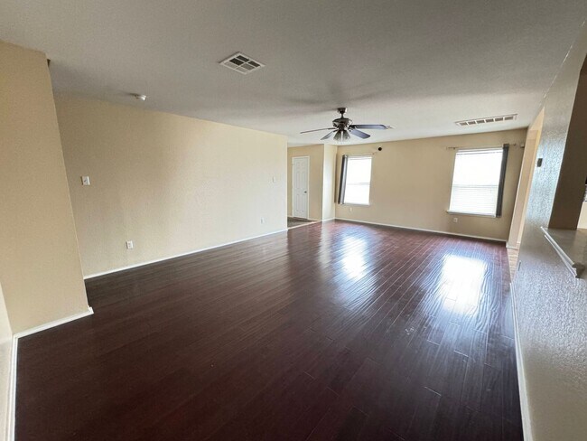 Building Photo - 3-Bedroom House for Rent in Killeen