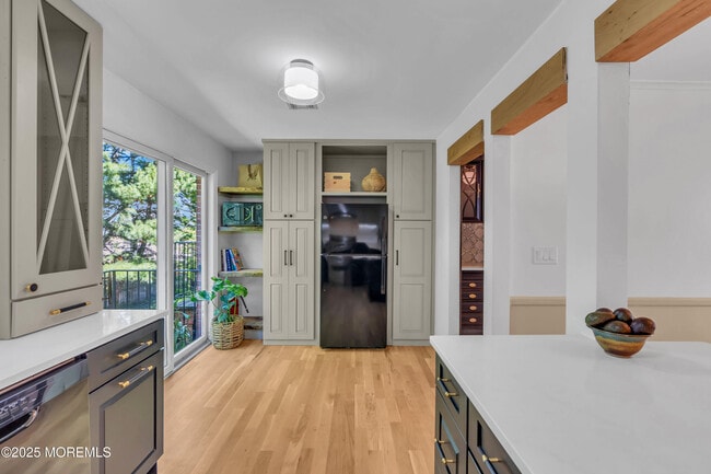 Building Photo - 65 E River Rd