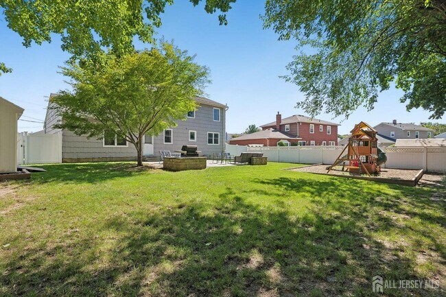 Building Photo - 49 Ochs Ave