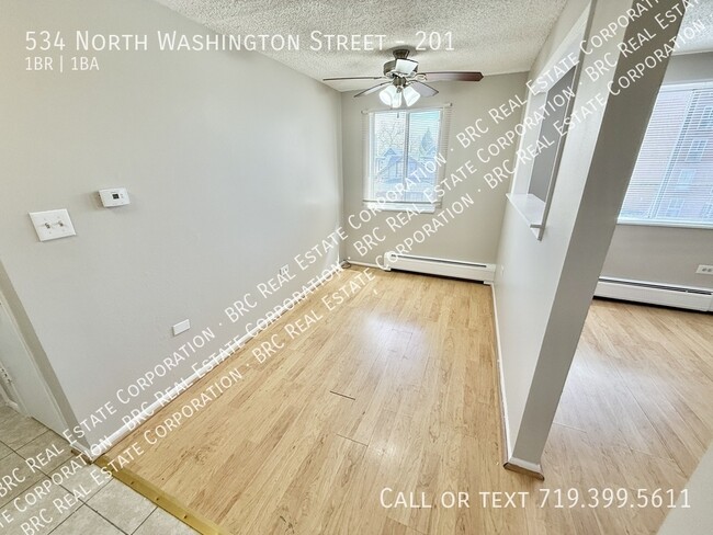 Building Photo - 534 N Washington St