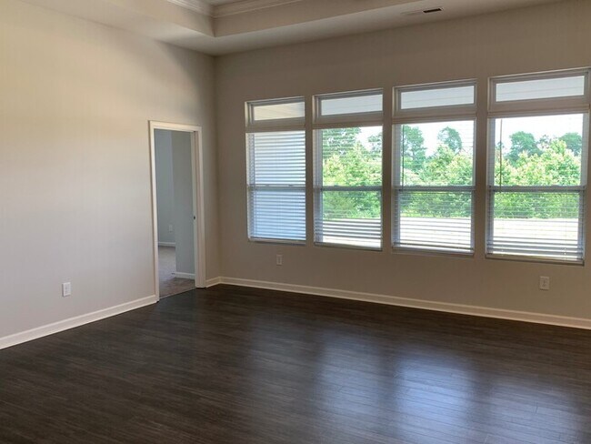 Building Photo - 5712 Oakgate Dr