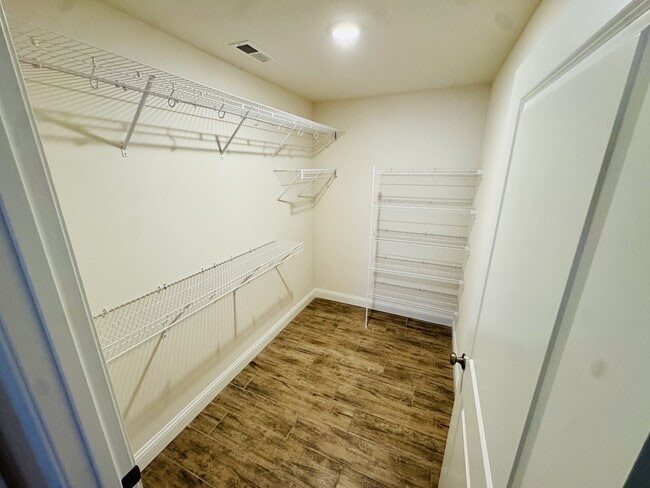 Building Photo - 3964 McKendree Xing