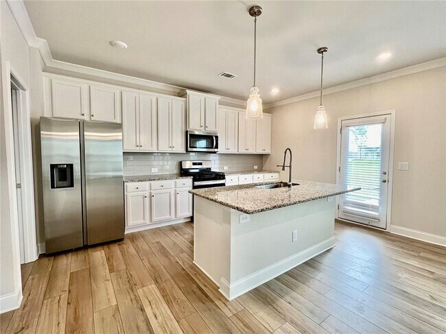 Building Photo - 1702 Dover Creek Ln