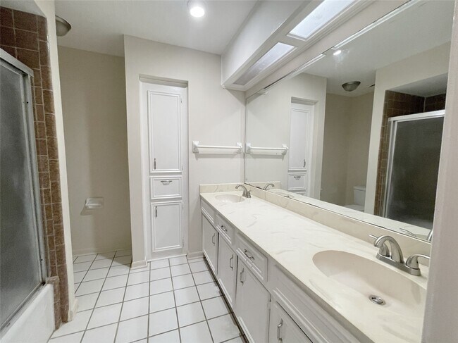 Building Photo - 6518 Tico Dr