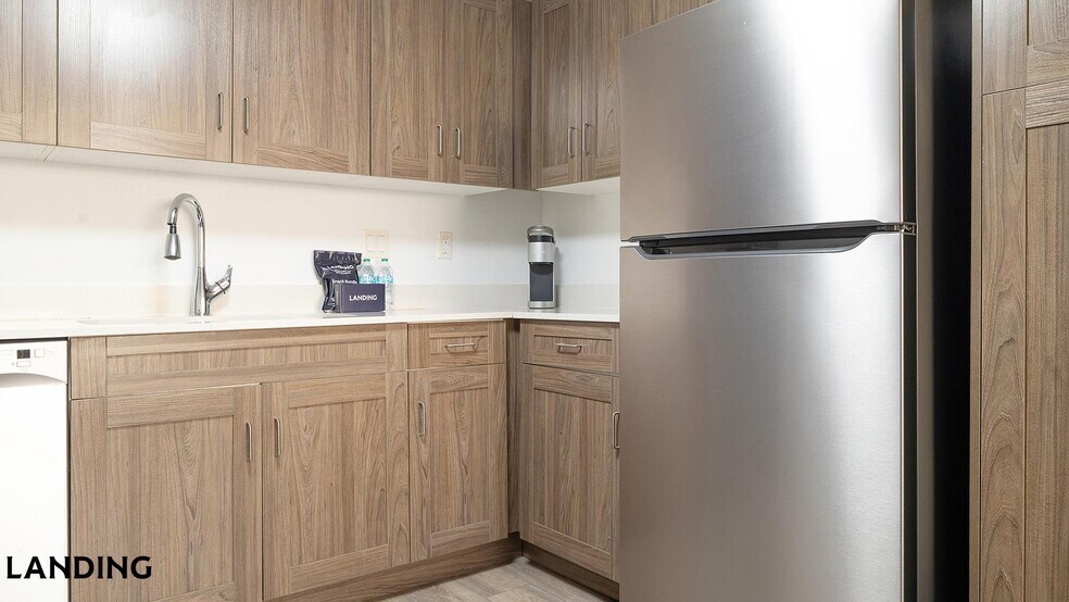 Building Photo - 2851 Maingate Village Cir