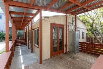 Building Photo - 1 bed, 1 bath - South Mission Hills neighborhood