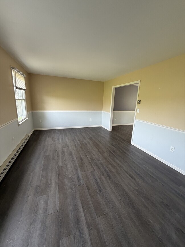 Building Photo - 8218 Brown Rd