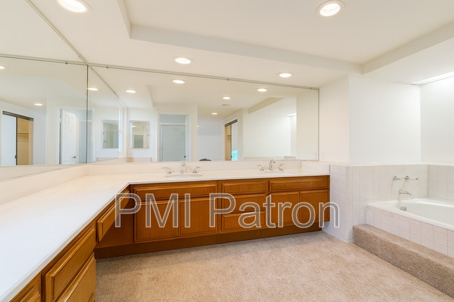 Building Photo - 4549 Chantry Ct