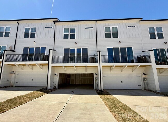 Building Photo - 3212 Drift St