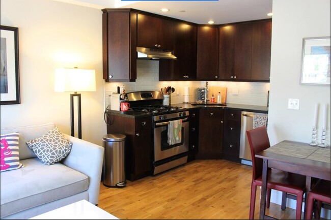 Building Photo - 2 bedroom in Cambridge MA 02141