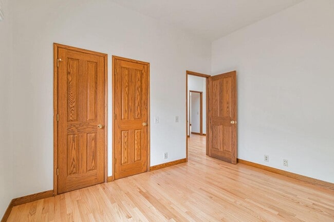 Building Photo - 2280 Hanover St