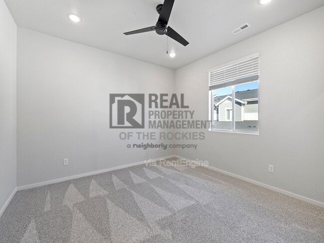 Building Photo - 2296 Setting Sun Dr