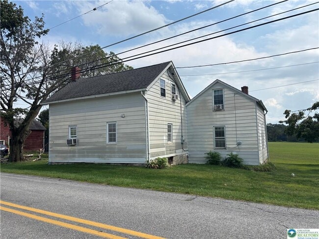 Primary Photo - 654 Youngs Hill Rd