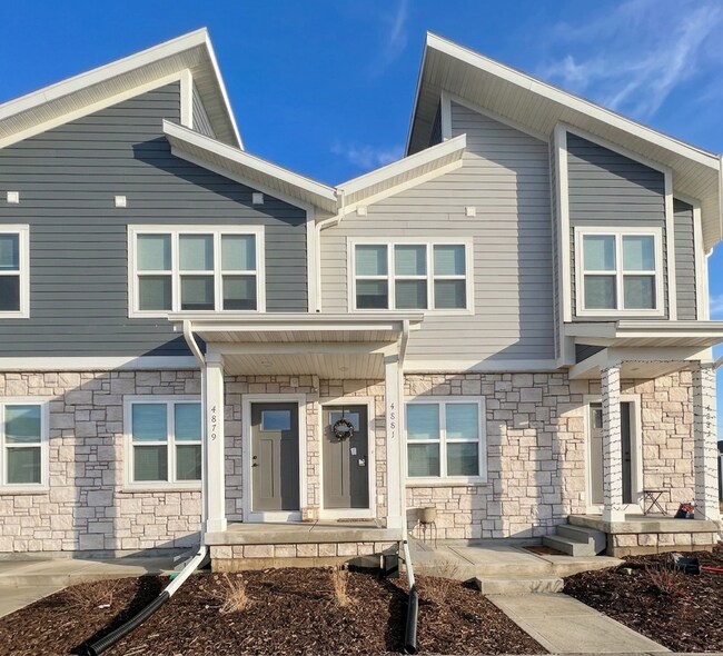 Building Photo - 4881 Lacy Rd