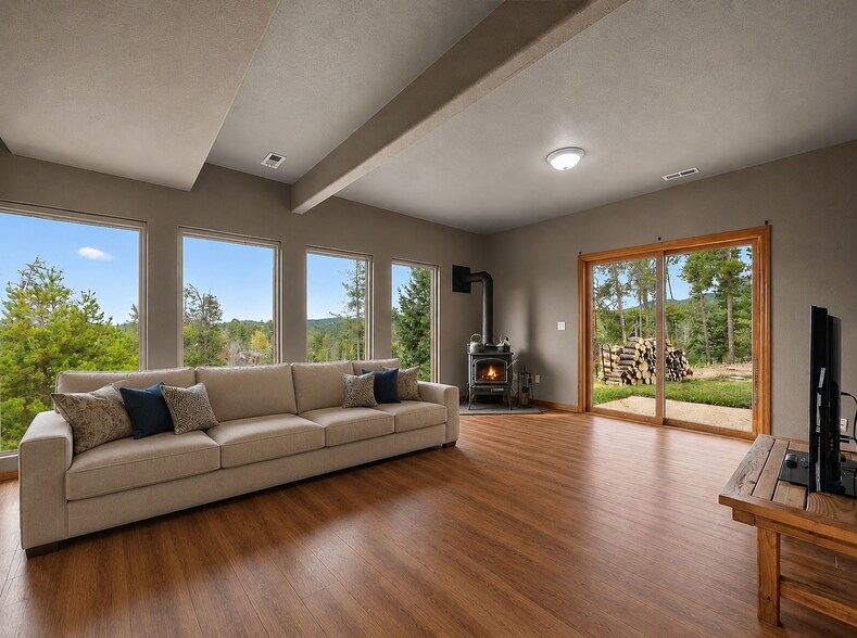 Building Photo - 34878 Forest Estates Rd