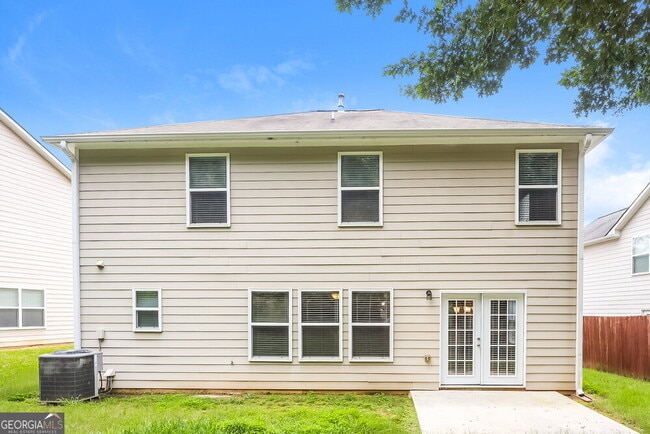 Building Photo - 2080 Valley Creek Dr